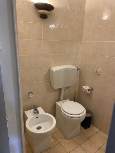 Deluxe Room image 3