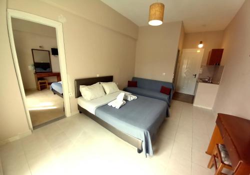  MARE BLU STUDIOS & SUITES in Laganas