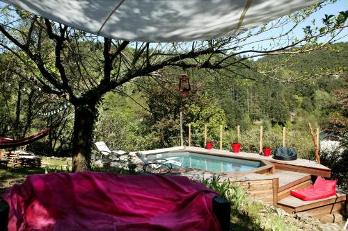 Peldbaseins, Le Mas Des Pots Rouges in Cros