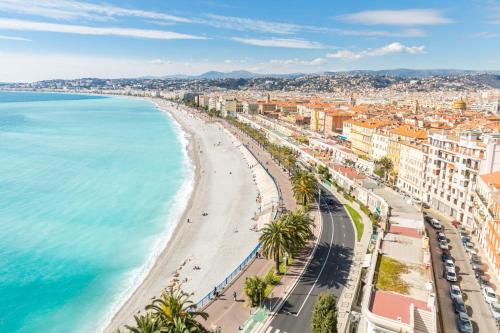 Studio Apartment with Sea View image 8
