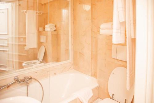 La Bourse Hotel - image 6