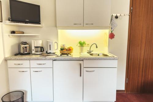 Kitchen, Gastehaus Roll - Studio 4 in Norderney