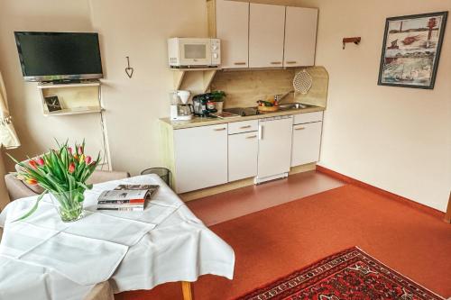 Kitchen, Gastehaus Roll - Wohnung 2 in Norderney