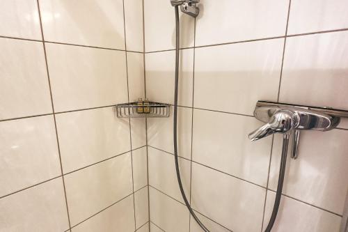 Bathroom, Gastehaus Roll - Wohnung 2 in Norderney