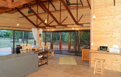 Pezulu Tree House Lodge 2