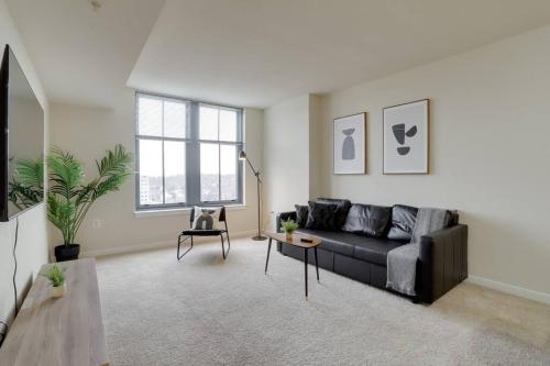 Stunning Apt with Gym at Pentagon City