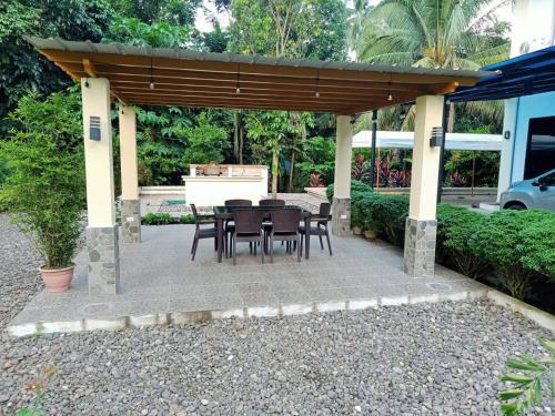 Yuke's Bed & Breakfast - 정원