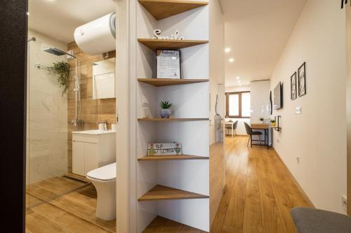 Luxury Studio Living High-End Amenities and Great Location by Flat Mаnager, Sofia (Foto 5)