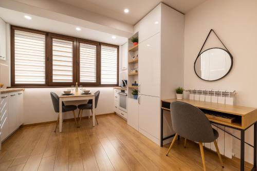 Luxury Studio Living High-End Amenities and Great Location by Flat Mаnager, Sofia (Foto 3)