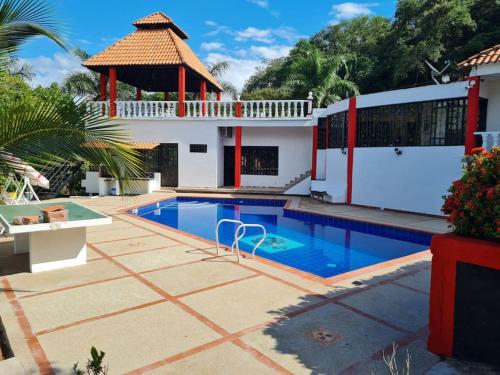 Villa Lujan hermosa finca en carmen apicala in Ricaurte