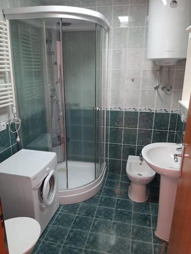Comfort Zone - one bedroom condo with the sea view, Bečići (fotografie 7)