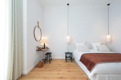 Double or Twin Room image 3