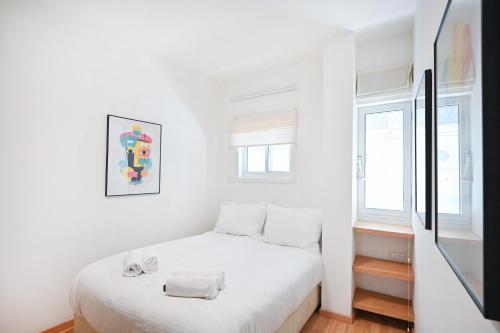 Cozy 2BR in Ben Gurion blvd by HolyGuest - image 5
