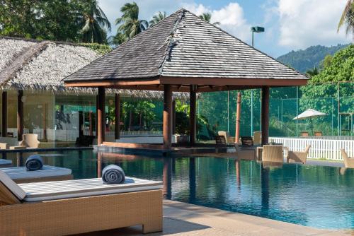 Swimming pool, Beachfront Resort Villa Baan Tawan 3BR in Hua Thanon