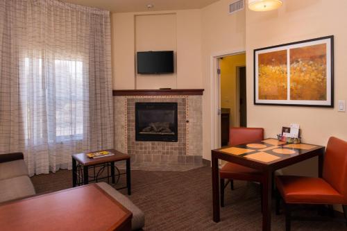 Residence Inn by Marriott Albuquerque Airport - image 6