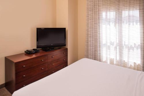 Residence Inn by Marriott Albuquerque Airport - image 17