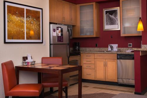 Residence Inn by Marriott Albuquerque Airport