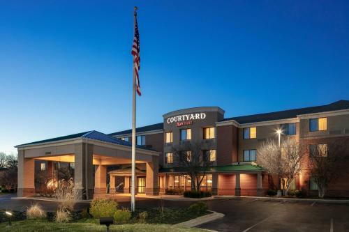 Courtyard by Marriott Kansas City Shawnee