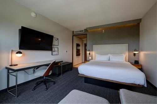 Courtyard by Marriott Iowa City University Heights in Iowa City, USA
