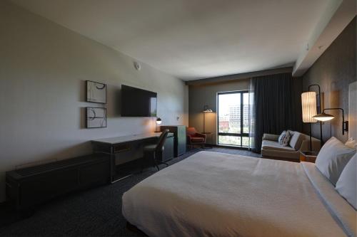 Courtyard by Marriott Iowa City University Heights