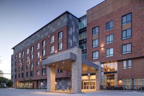 Courtyard by Marriott Iowa City University Heights