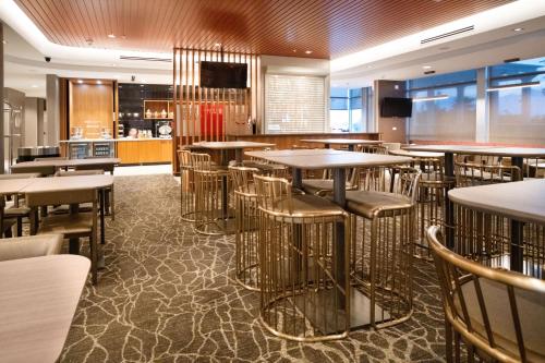 SpringHill Suites by Marriott Kenosha - image 2