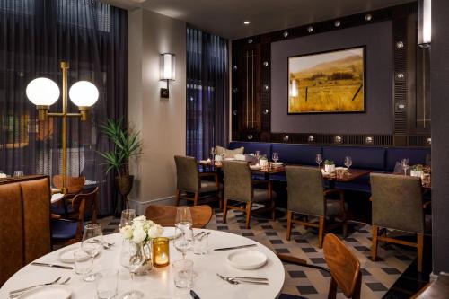 The Barfield, Autograph Collection