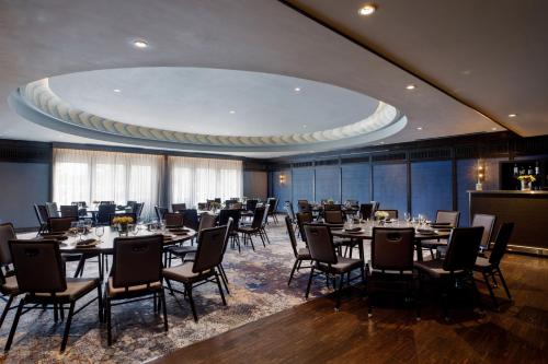 The Barfield, Autograph Collection