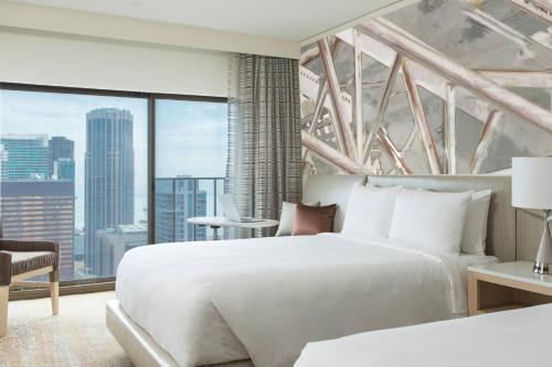 Club level, Guest room, 2 Double, City view, High floor