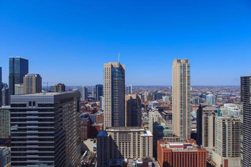 King Room with City View - Hearing Accessible/High Floor