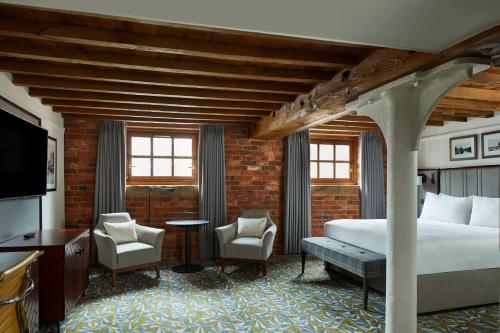 Manchester Marriott Victoria & Albert Hotel - main image