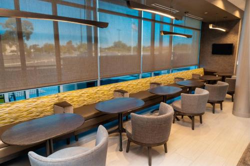 Lobby, SpringHill Suites by Marriott Newark Fremont in Newark (CA)