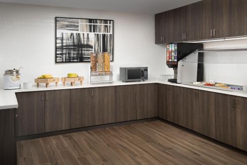 Residence Inn by Marriott Jacksonville Downtown - image 4
