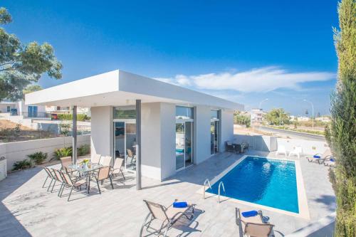 Five-Bedroom Villa room in Villa Polymnia Protaras 1