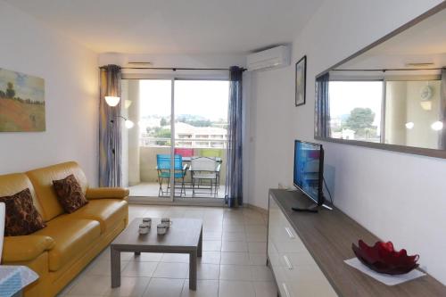 Charming T2 "Antibes Les Pins 3" air-conditioned with parking and swimming - Location saisonnière - Antibes