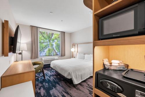 Fairfield by Marriott Inn & Suites San Francisco Airport North - image 12