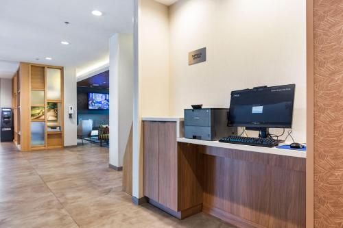 Fairfield by Marriott Inn & Suites San Francisco Airport North - image 3