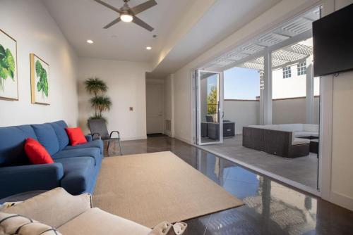 Highlander Townhome with Sun Soaked Patio and Spa