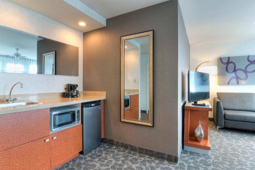 SpringHill Suites by Marriott Old Montreal