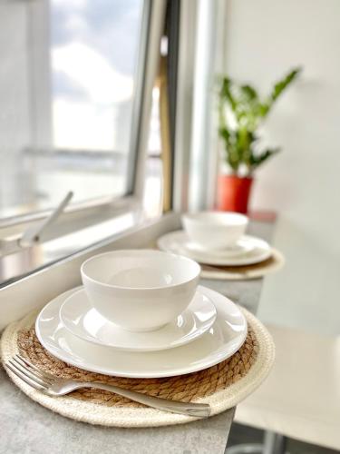 West Centre of London Apartment with Patio
