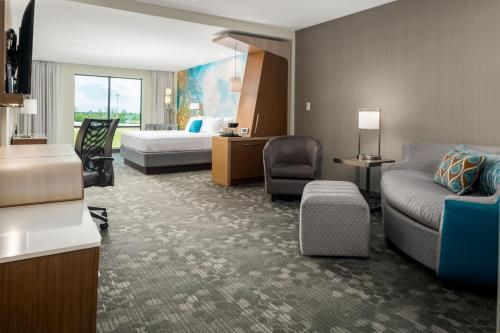 Courtyard by Marriott Houston Northeast - image 9