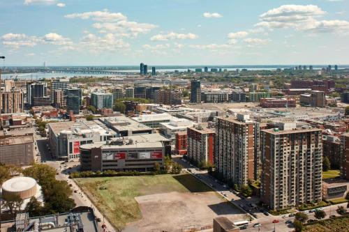 Montreal Marriott Chateau Champlain