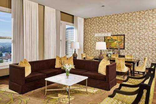 The Nines Suite, Club level, 1 Bedroom Suite, 1 King