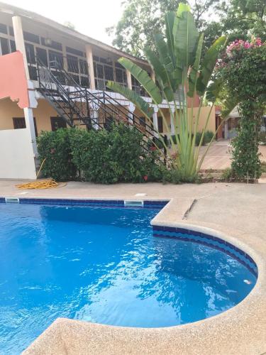 HÔTEL LE DJIOSFALA miroir de la Terranga (HOTEL LE DJIOSFALA miroir de la Terranga) in Toubakouta