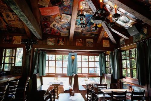 McMenamins Grand Lodge - 레스토랑