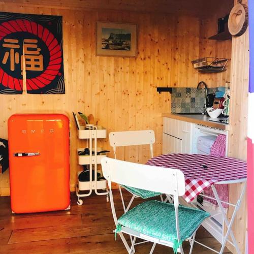 Cosy Private Cabin with parking in good location in 北欣克西