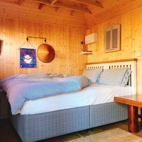 Cosy Private Cabin with parking in good location in 北欣克西