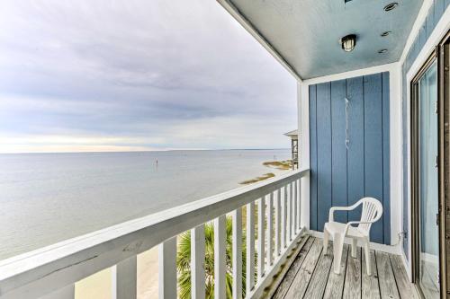 Waterfront Escape with Balcony on Shell Point Beach! in Perkins