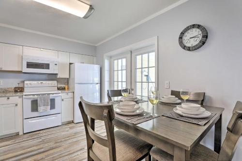 Bradenton Home with Pool and Fire Pit, 9 Mi to Beaches in Bradenton, USA