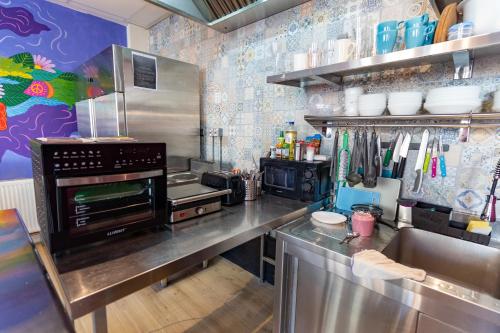 Cucina, Hostelle - women only hostel London in Torre Hamlets